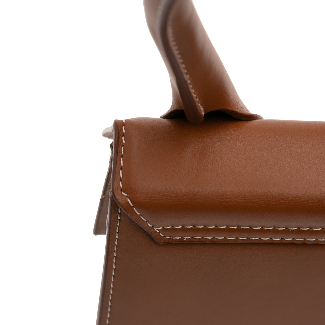Jacquemus Cuir Le Chiquito Moyen Boucle