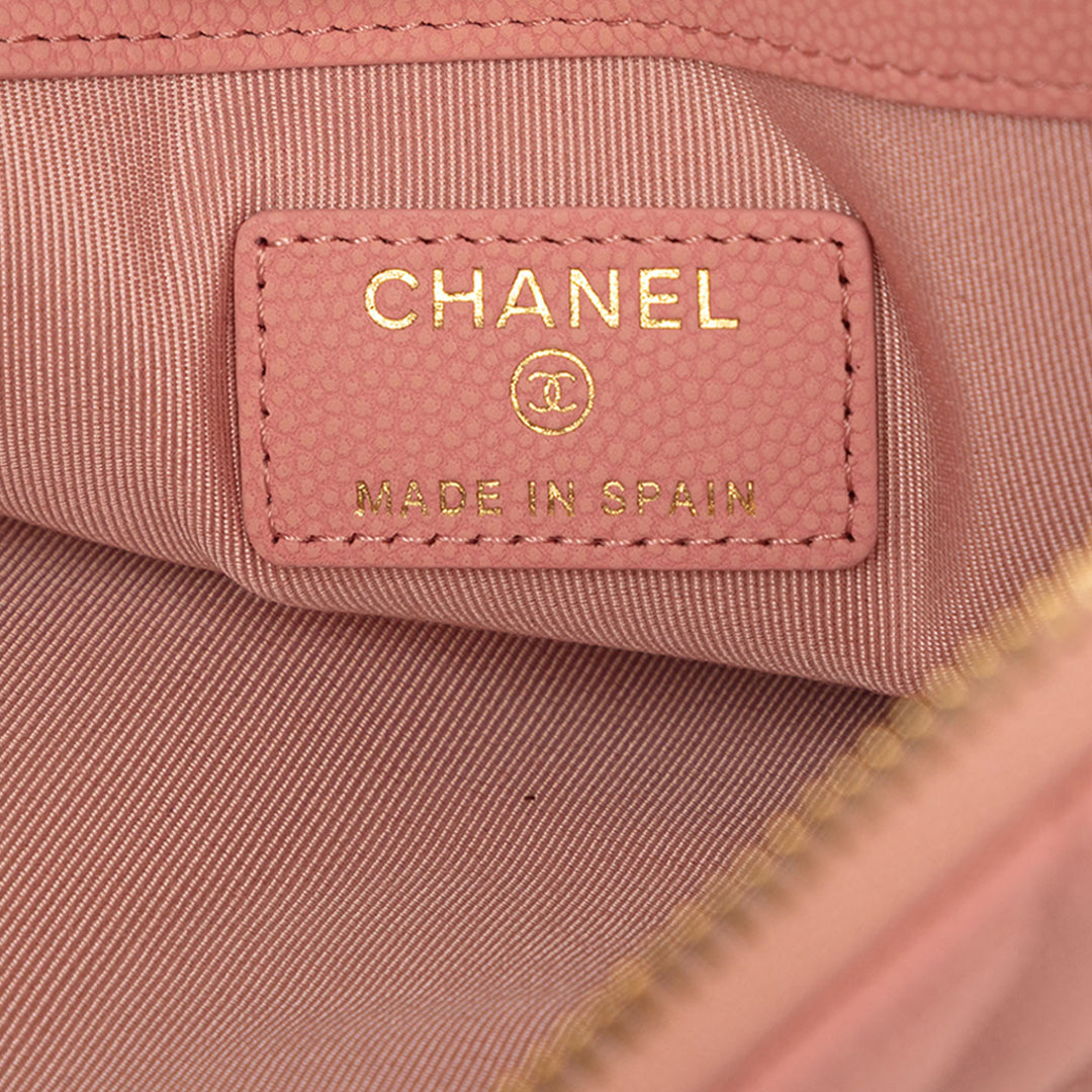 Chanel Medium CC Chevron Caviar O Étui Pochette
