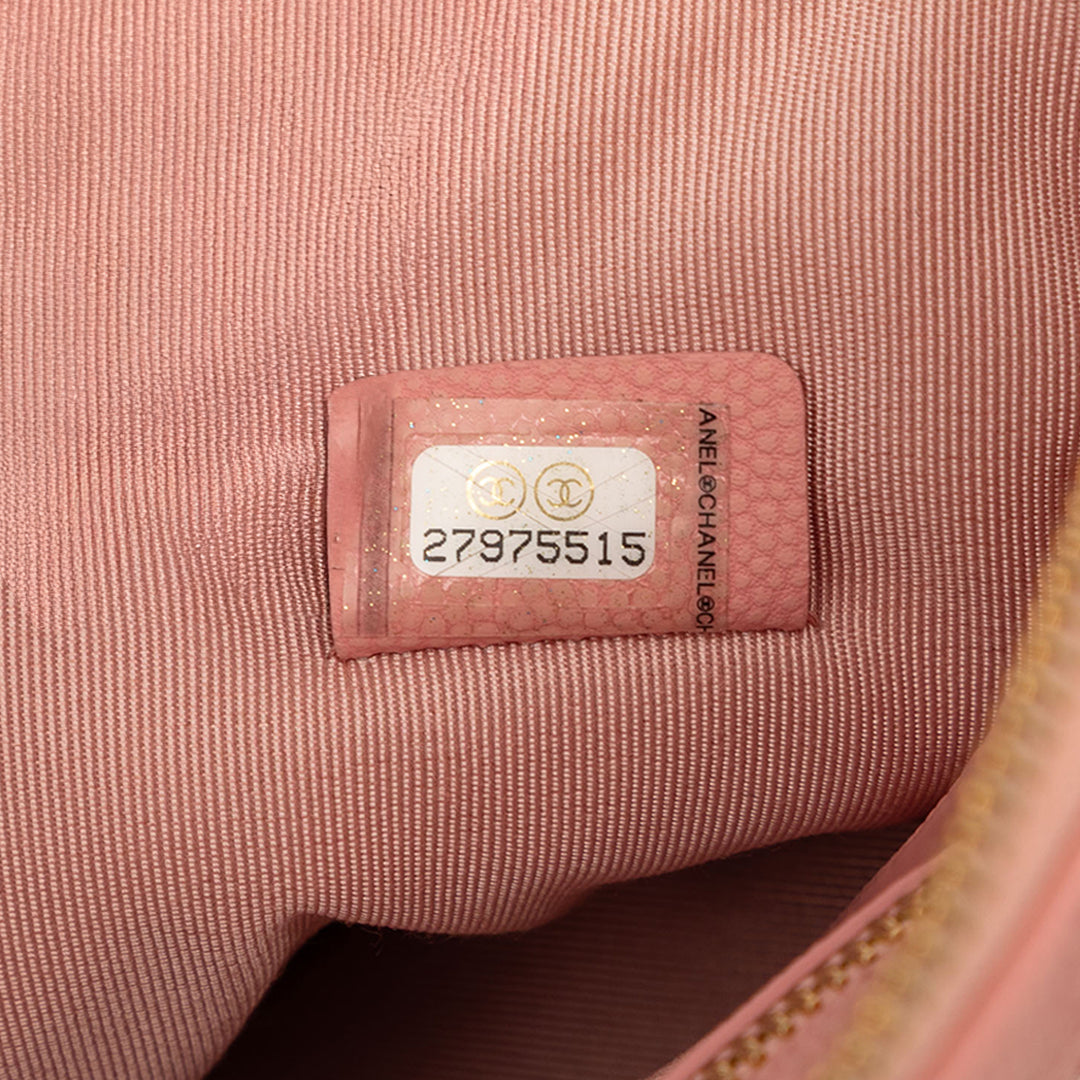 Chanel Medium CC Chevron Caviar O Étui Pochette