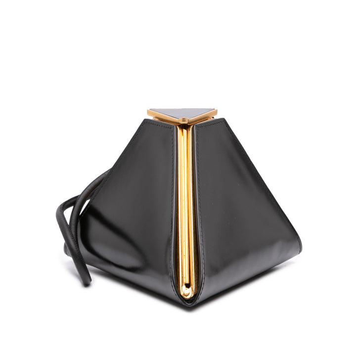 Bottega Veneta Pyramid Pochette Cuir de veau Noir – vue principale – GABY PARIS