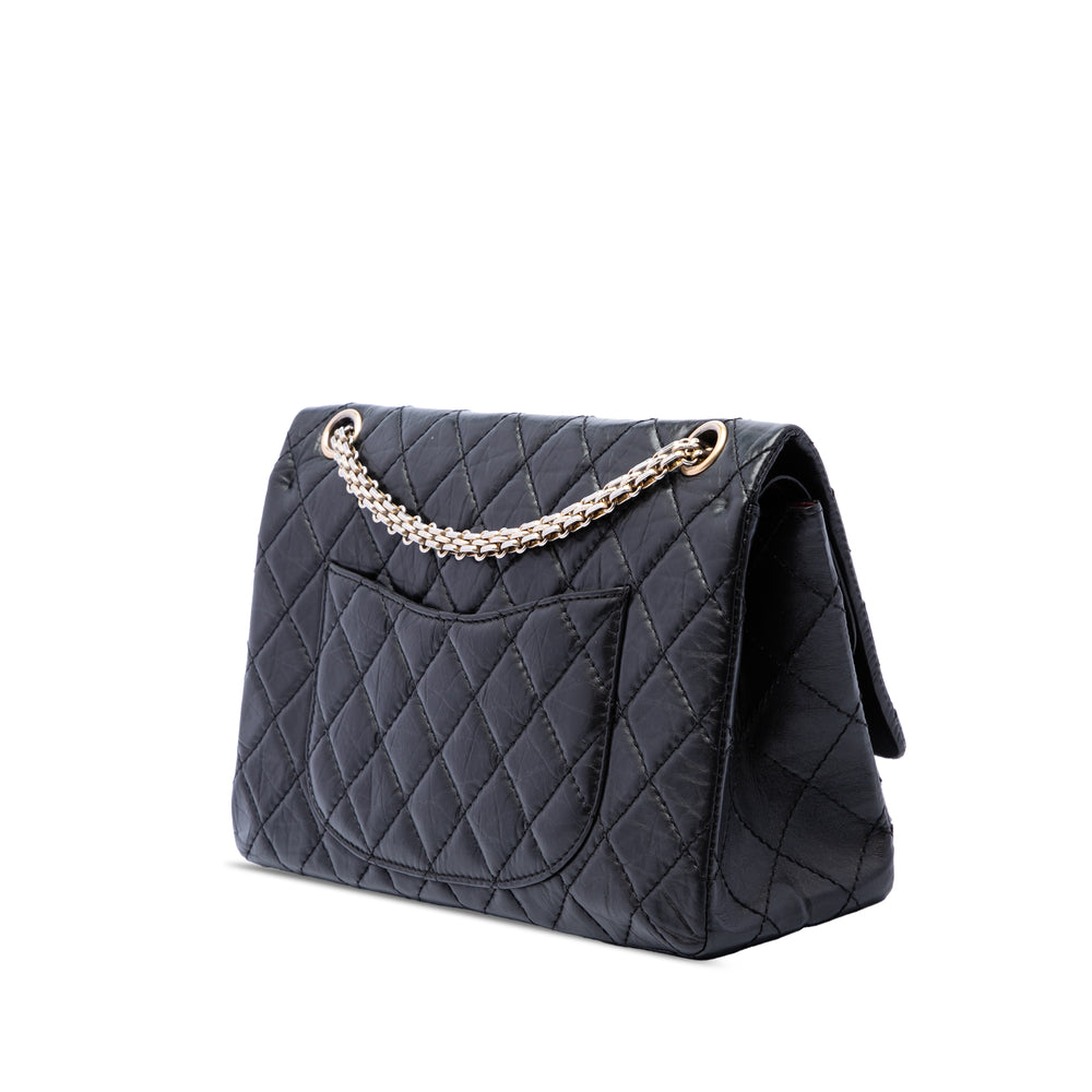 Chanel Sac porté épaule Matelassé vieilli Reissue 2.55 Double rabat 226 Cuir de veau Noir – vue 2 – GABY PARIS
