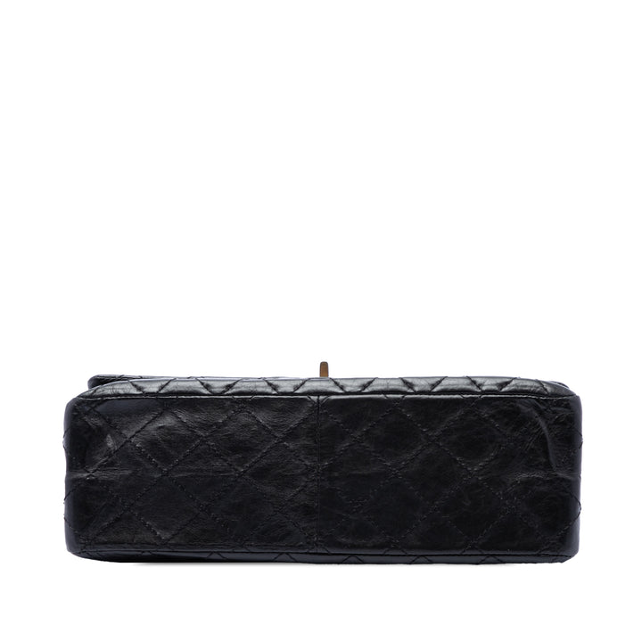 Chanel Sac porté épaule Matelassé vieilli Reissue 2.55 Double rabat 226 Cuir de veau Noir – vue 3 – GABY PARIS