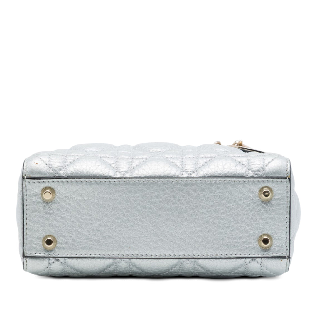 Dior Lady Dior Métallisé Cannage Souple Mini Cuir de veau Argenté – vue 3 – GABY PARIS