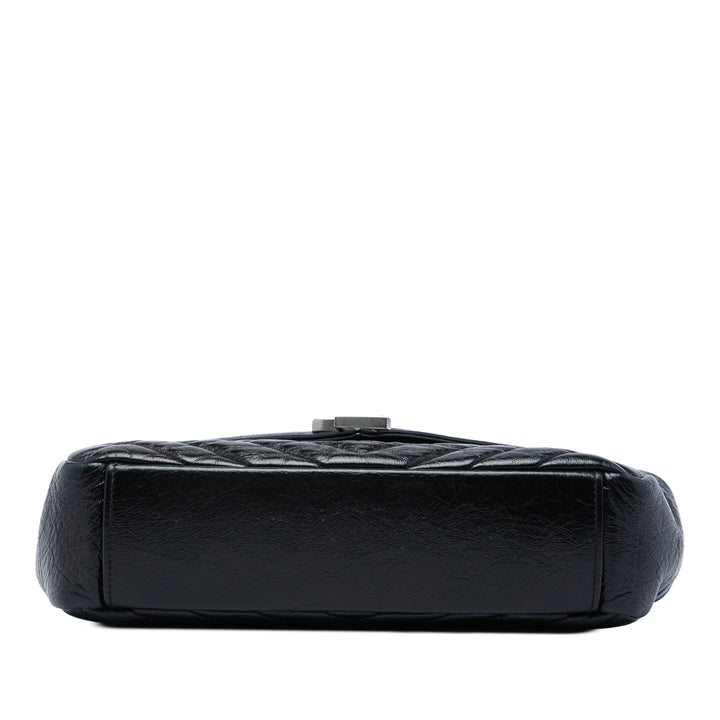 Chevron Métallisé froissé Punk Sac à chaîne Moyen Cuir de veau Noir