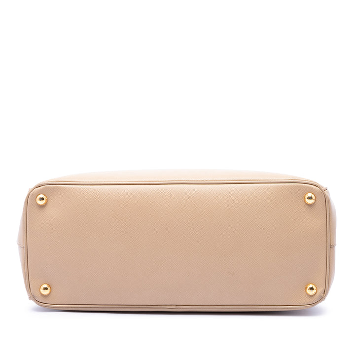 Prada Cabas Lux Parabole Saffiano Beige – vue 3 – GABY PARIS
