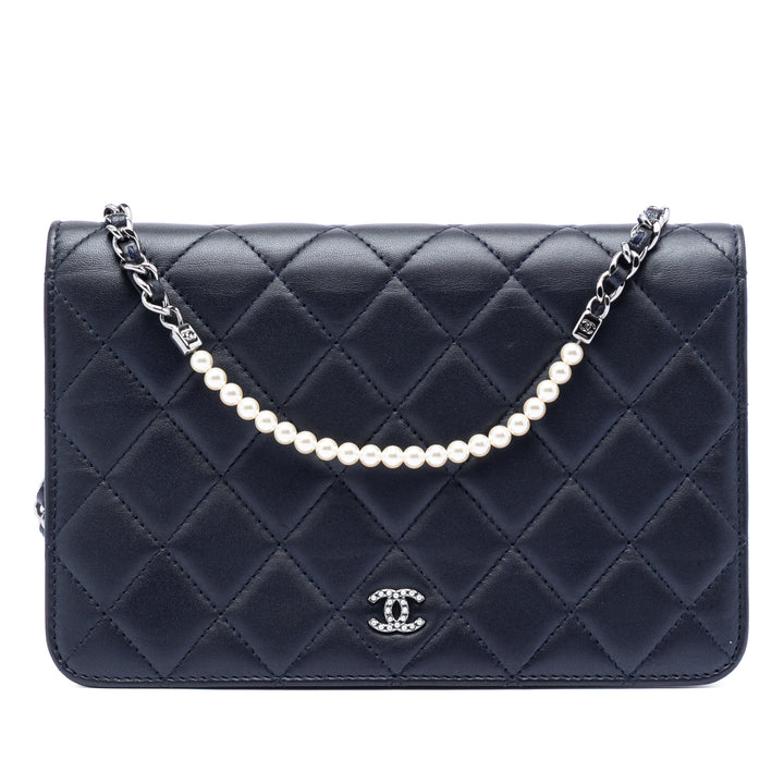 Chanel CC Matelassé Cuir d’agneau Perle Strap Wallet on Chain