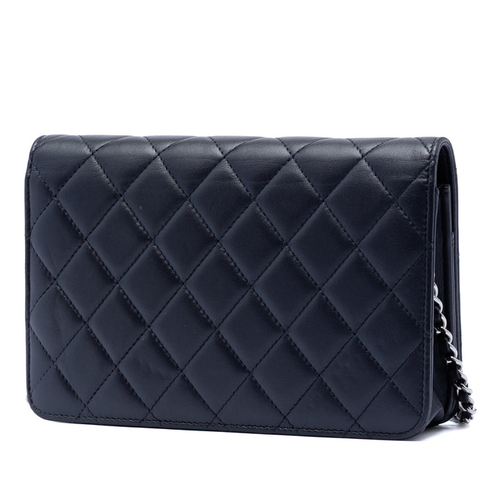 Chanel CC Matelassé Cuir d’agneau Perle Strap Wallet on Chain