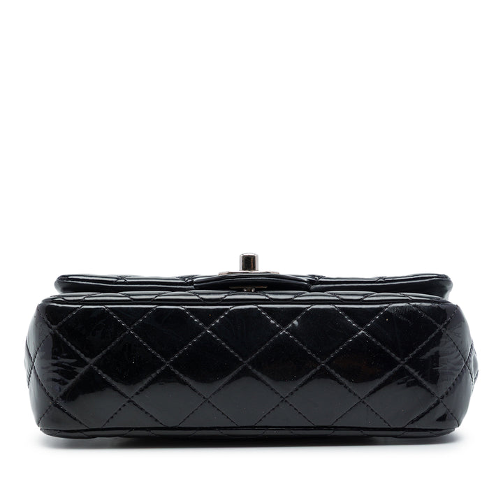 Chanel Classic Rectangulaire Rabat simple Mini Noir – vue 3 – GABY PARIS