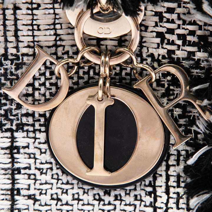 Dior Sac à main Fringe Lady Dior Tweed Moyen Noir – vue 5 – GABY PARIS