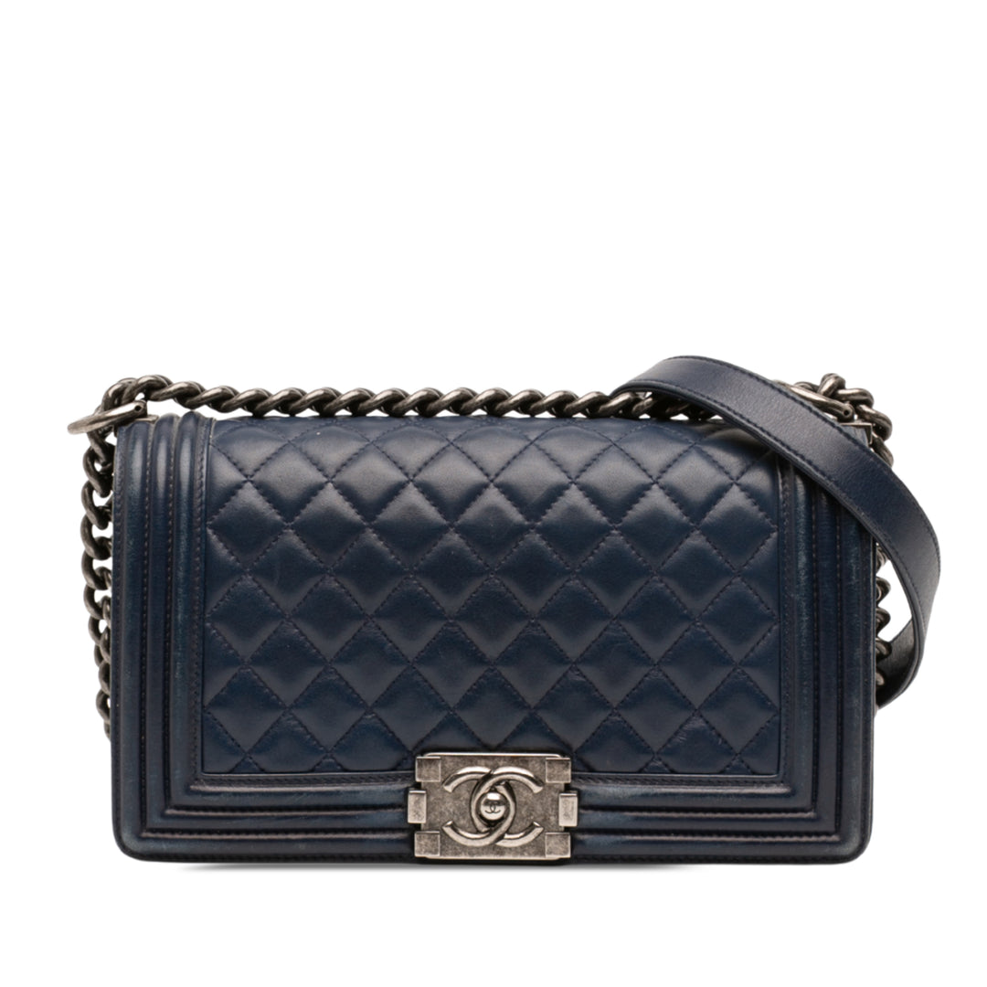 Chanel Matelassé Boy à rabat Moyen Cuir d'agneau Bleu
