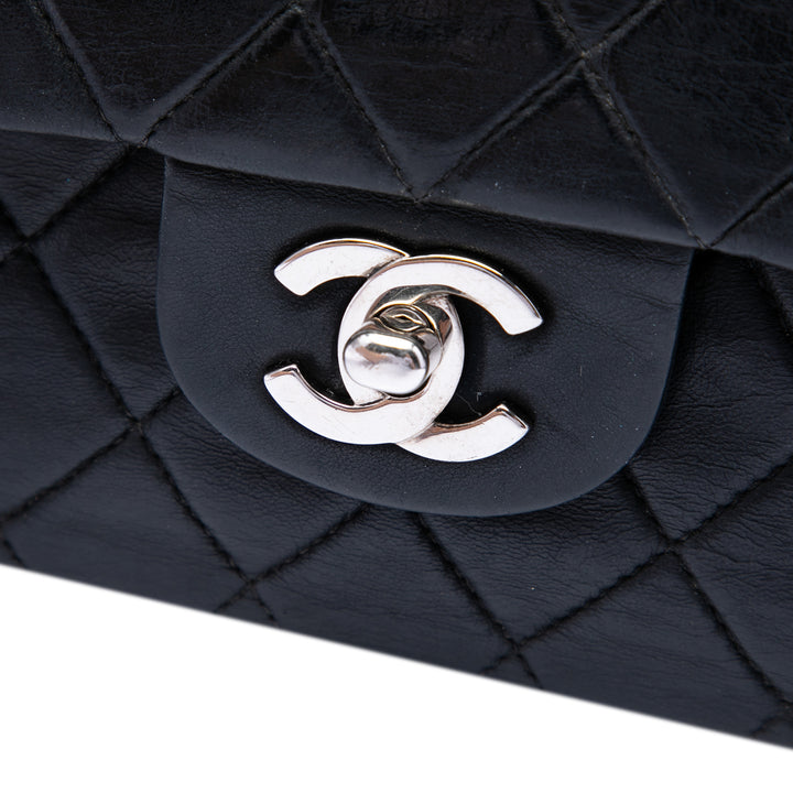 Chanel Medium Classic Cuir d’agneau Double rabat