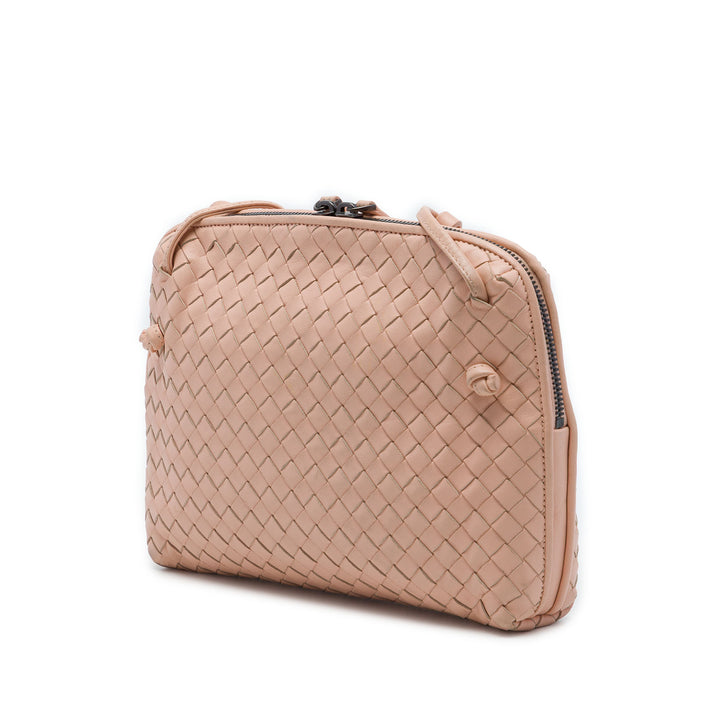Bottega Veneta Sac bandoulière Intrecciato Nodini nappa Rose – vue 2 – GABY PARIS