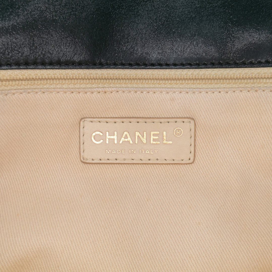 Chanel Quilted Cuir de veau Chic Quilt Flap Noir – GABY PARIS Authentique