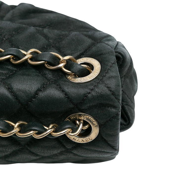 Chanel Quilted Cuir de veau Chic Quilt Flap Noir – GABY PARIS Authentique