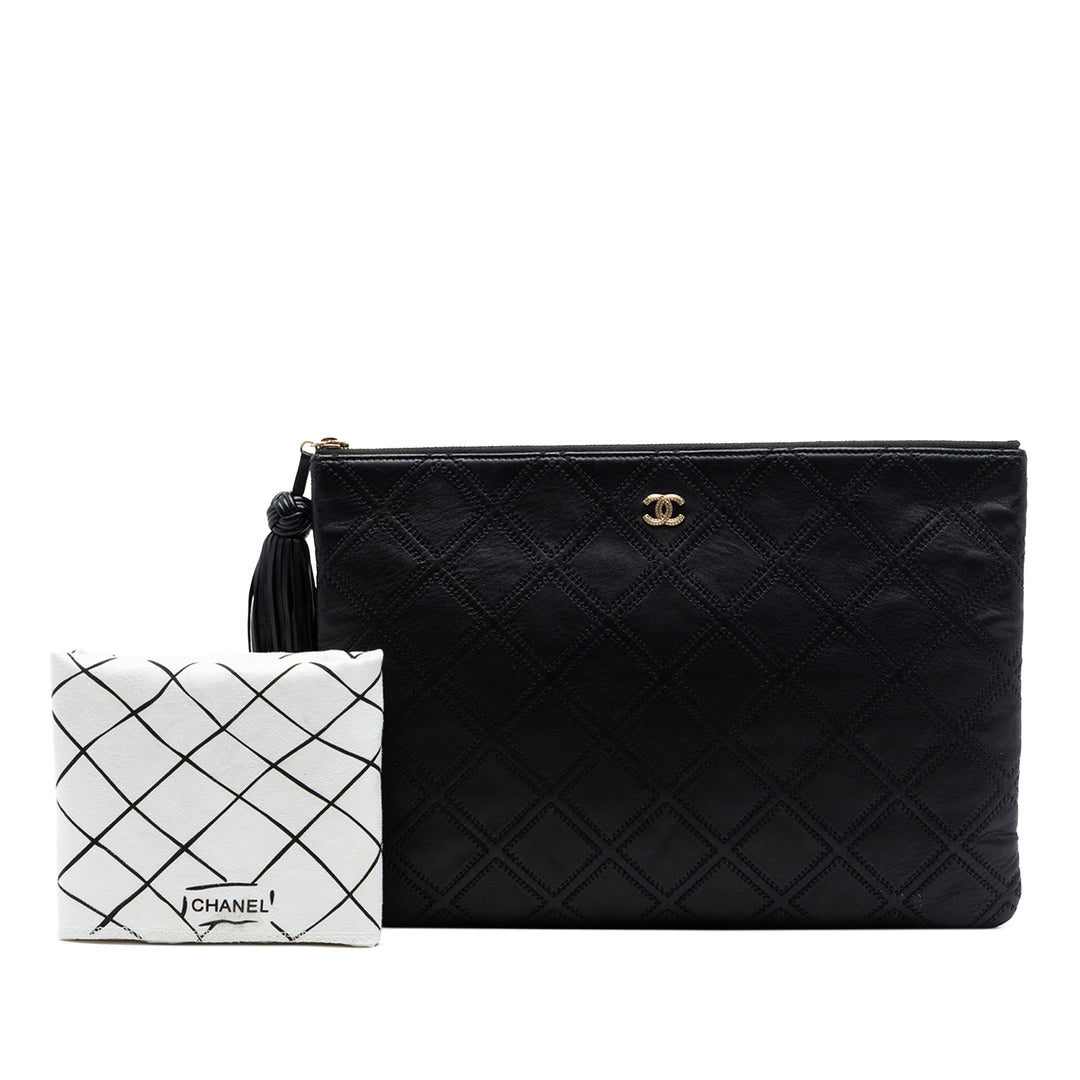 Chanel Large Matelassé Cuir d’agneau Double Stitch Pompon O Étui Pochette