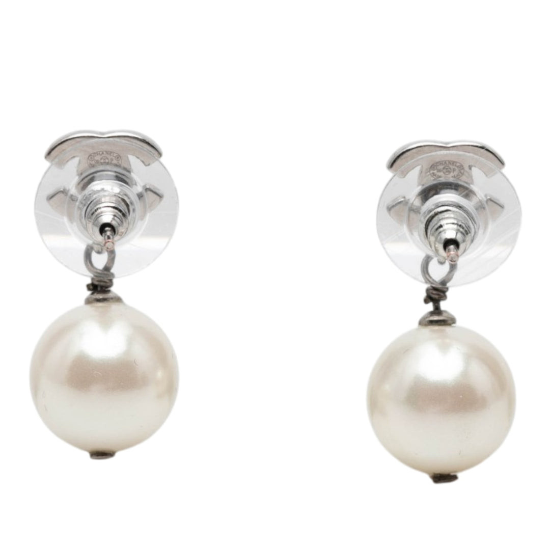 Chanel CC Brass Strass et Perles fantaisie pendantes Bullet Back Boucles d’oreilles