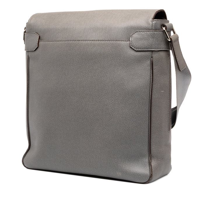 Louis Vuitton Taiga Roman MM Gris – vue 2 – GABY PARIS