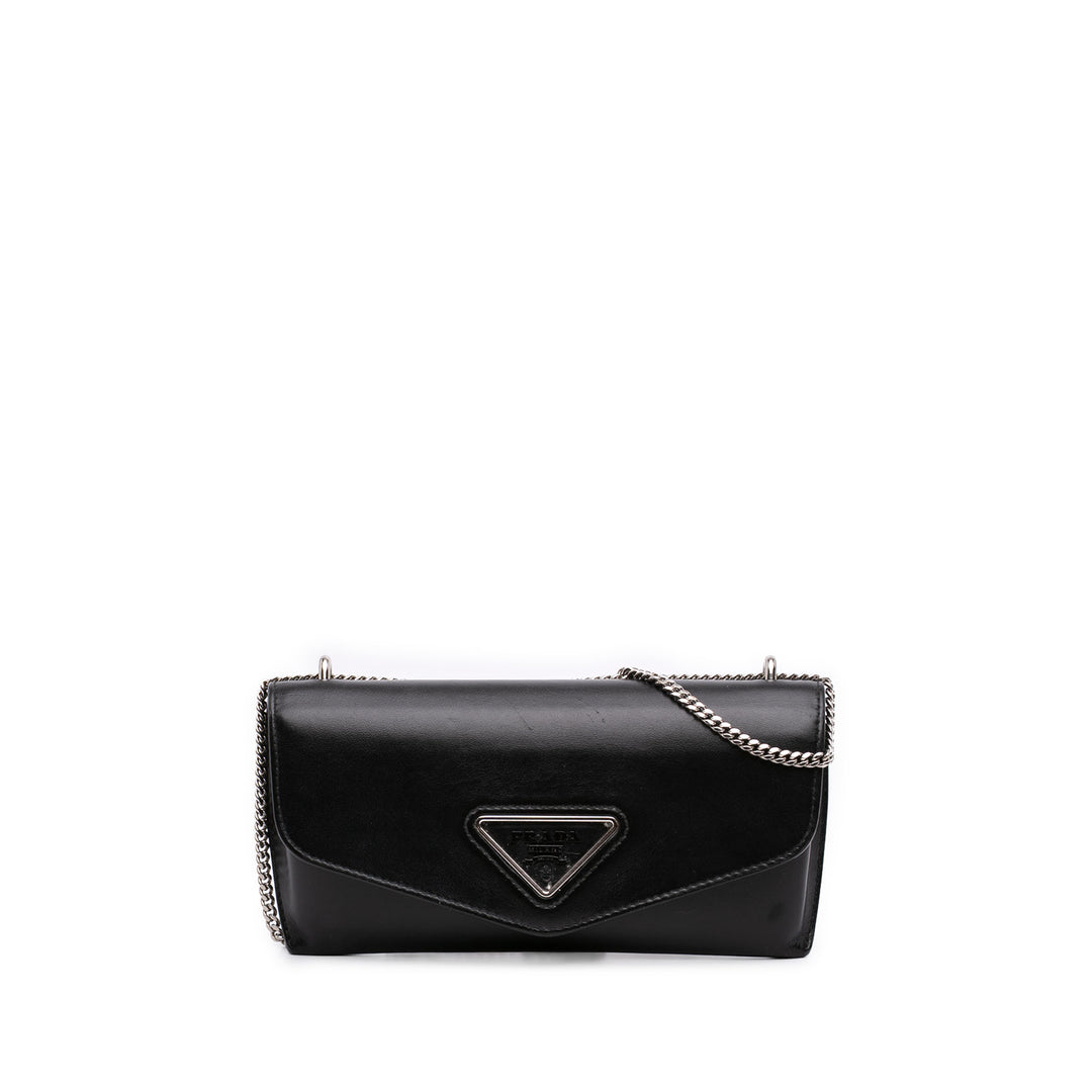 Prada Cuir de veau Envelope Pochette avec chaîne