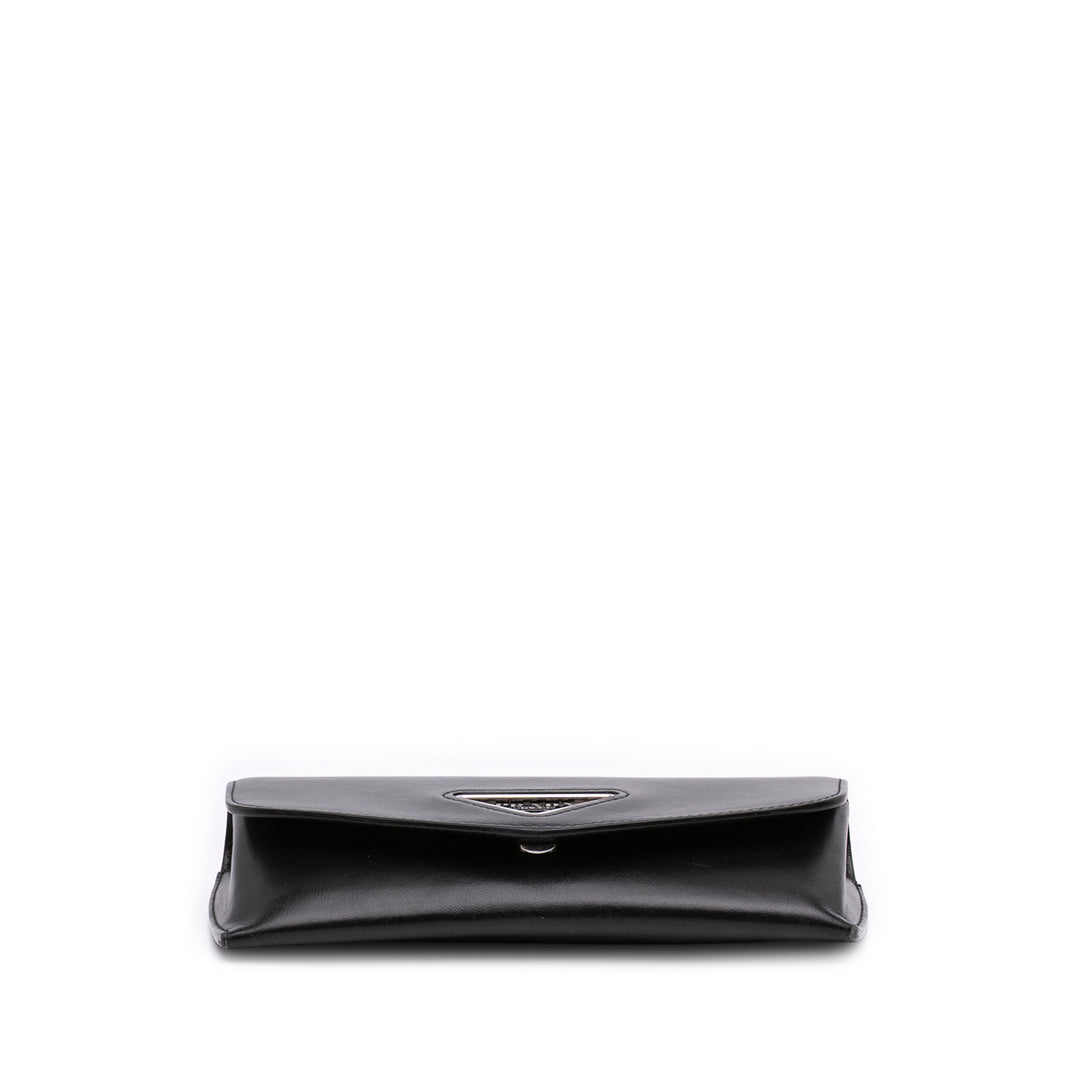 Prada Cuir de veau Envelope Pochette avec chaîne