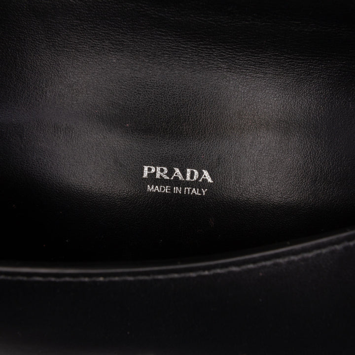 Prada Cuir de veau Envelope Pochette avec chaîne