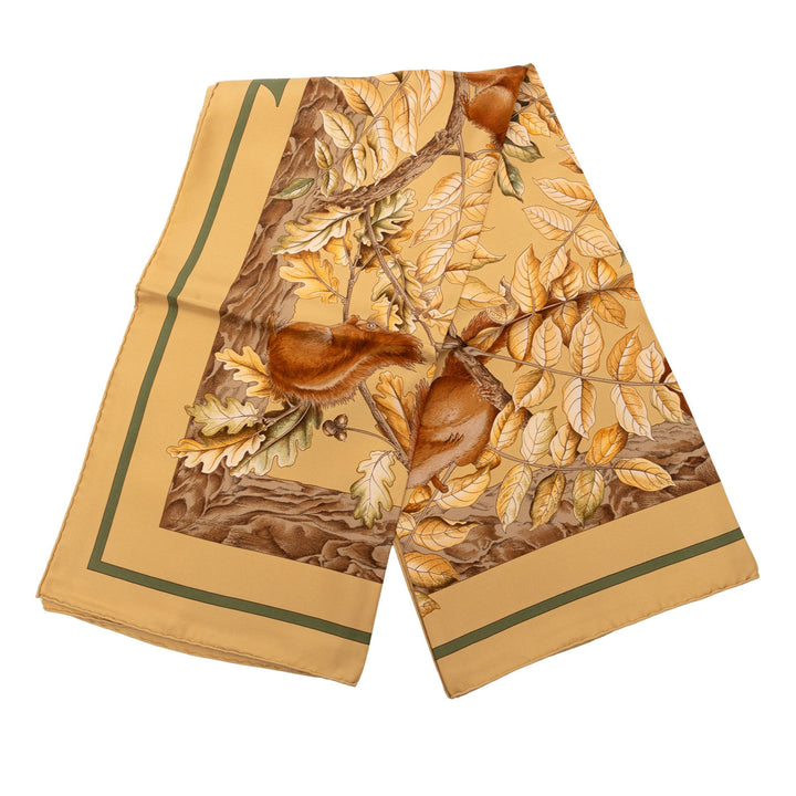 Hermès Casse Noisette Soie Foulard 90