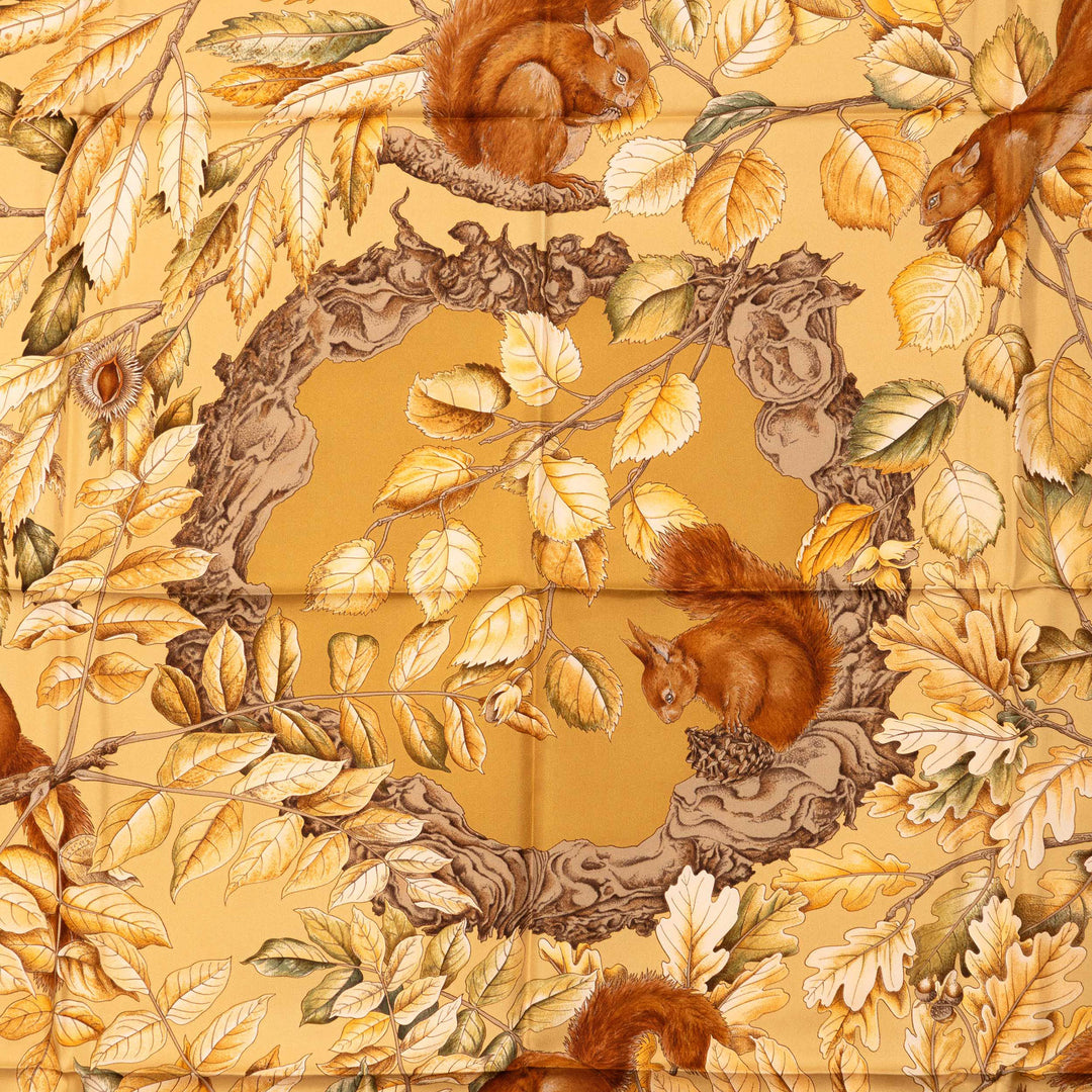 Hermès Casse Noisette Soie Foulard 90