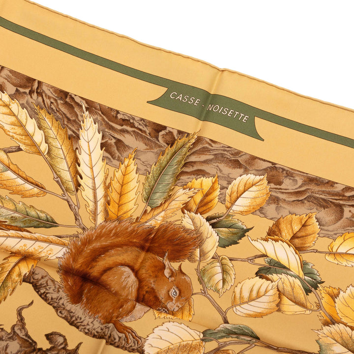 Hermès Casse Noisette Soie Foulard 90