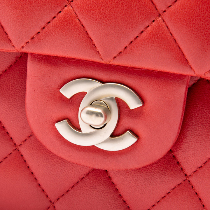Chanel Medium Classic Cuir d’agneau Double rabat