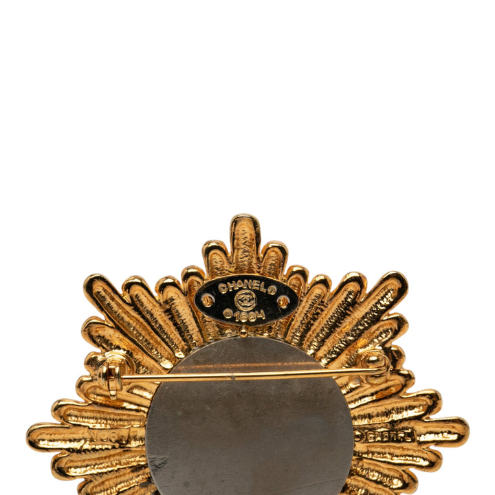 Chanel CC plaqué Starburst Broche