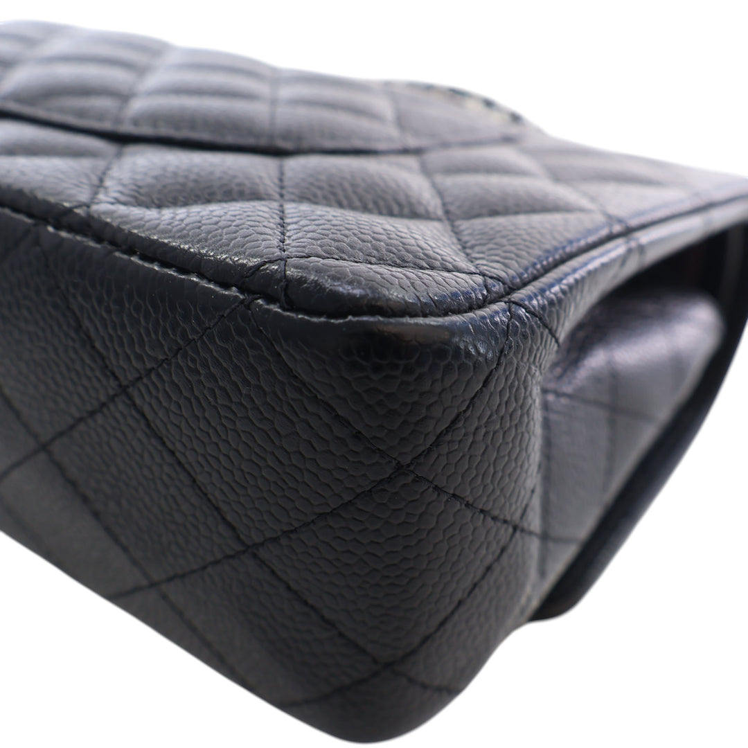 Chanel Medium Classic Caviar Double rabat
