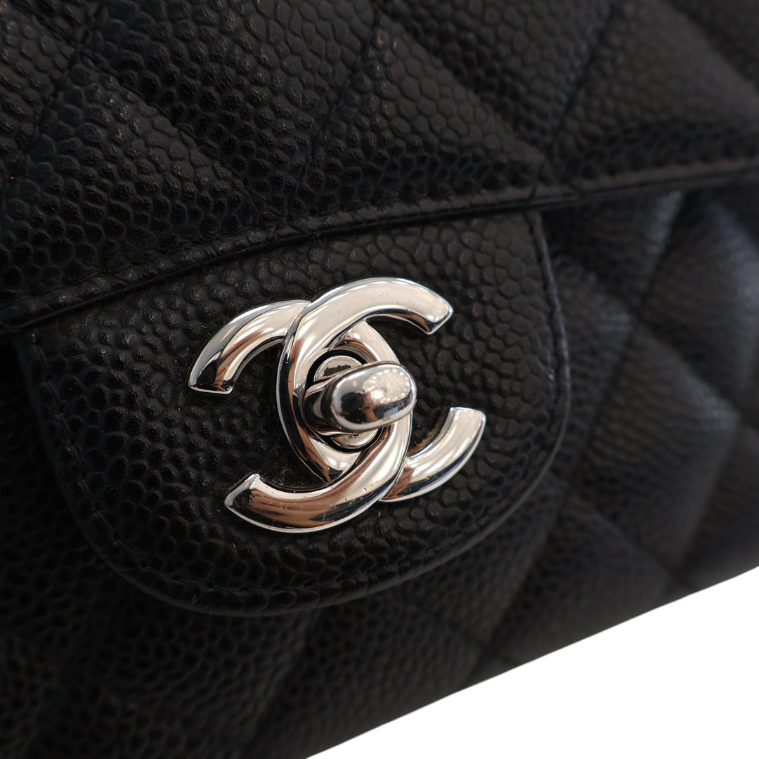 Chanel Medium Classic Caviar Double rabat