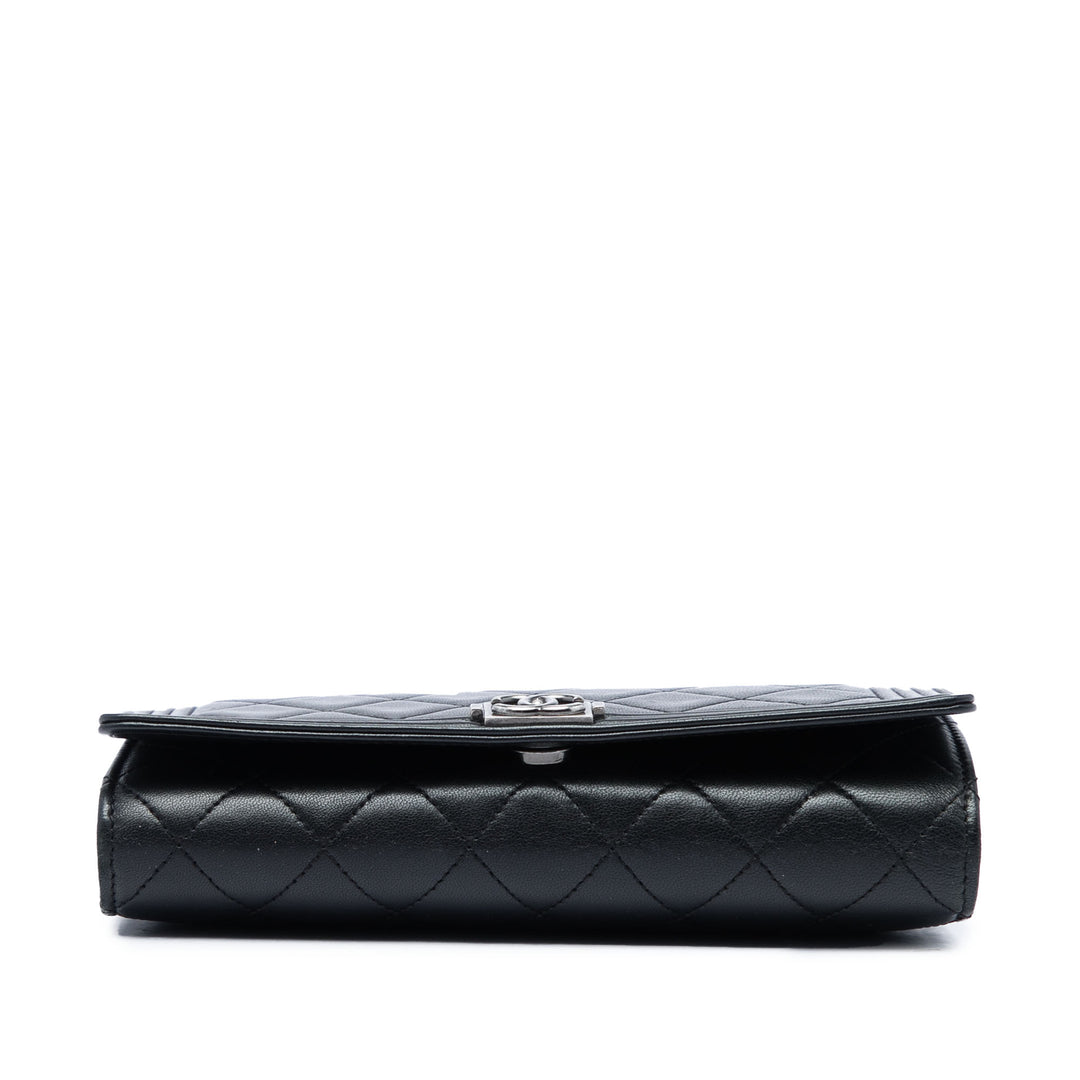 Chanel Matelassé Boy Wallet on Chain Cuir d'agneau Noir
