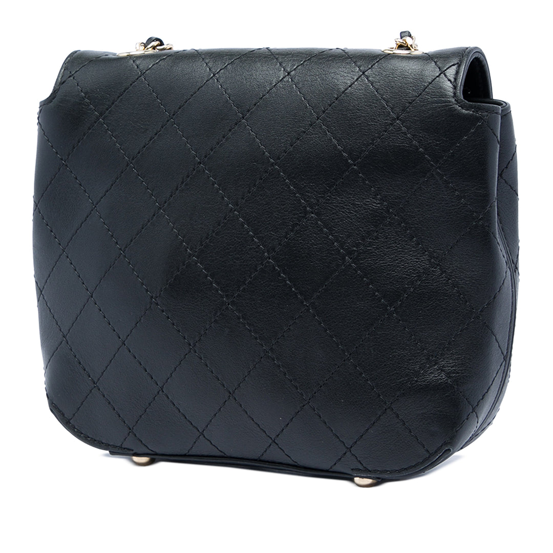 Chanel Small Surpiqué Cuir de veau Covered CC à rabat