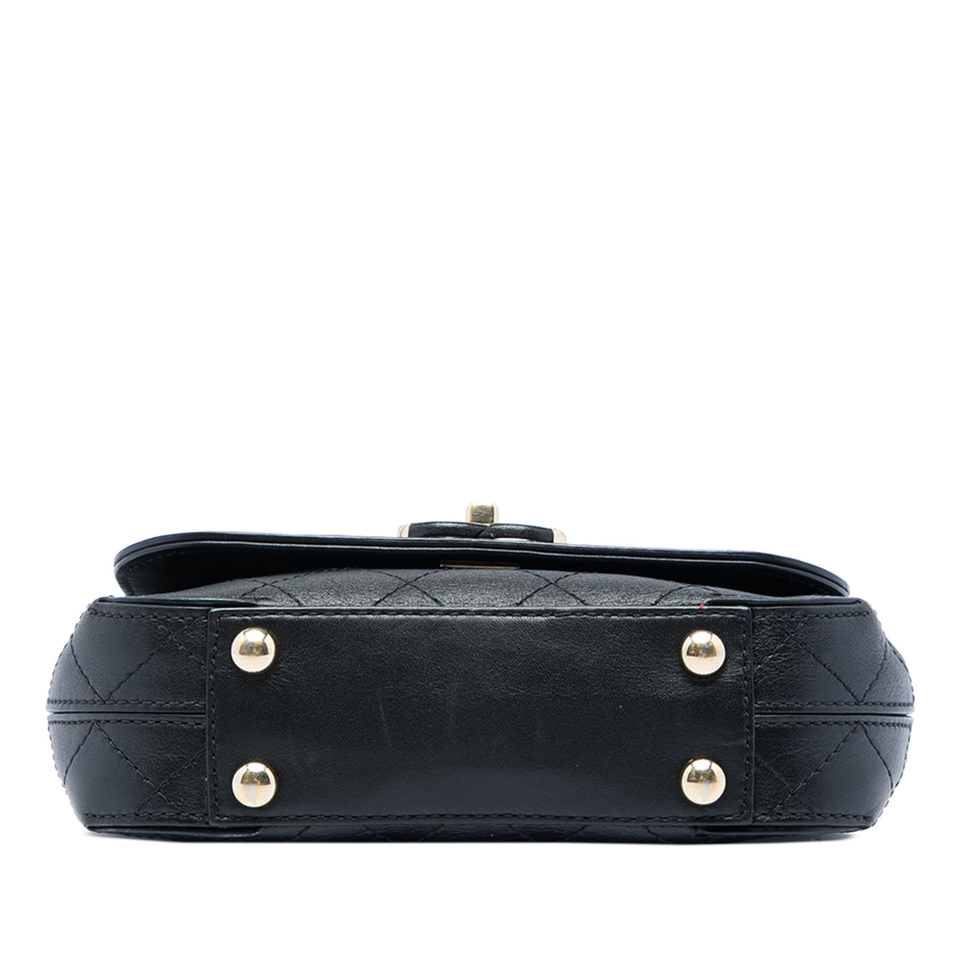 Chanel Small Surpiqué Cuir de veau Covered CC à rabat
