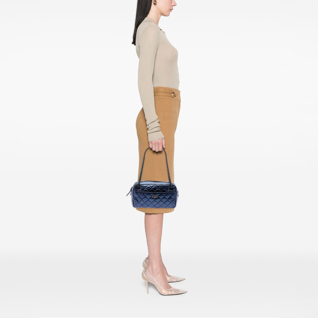 Chanel Medium Metallic Matelassé vieilli Cuir de veau Reissue Sac caméra
