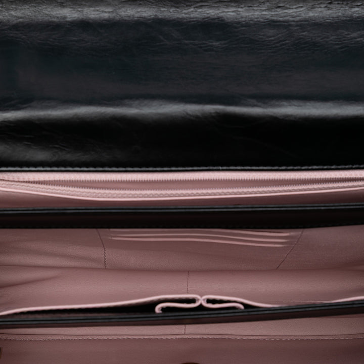 Chanel Paris Cosmopolite vieilli Cuir de veau Straight Lined à rabat – GABY PARIS Authentique