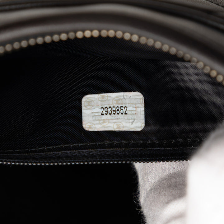 Chanel CC Diagonal Matelassé Cuir d’agneau Pompon Sac caméra