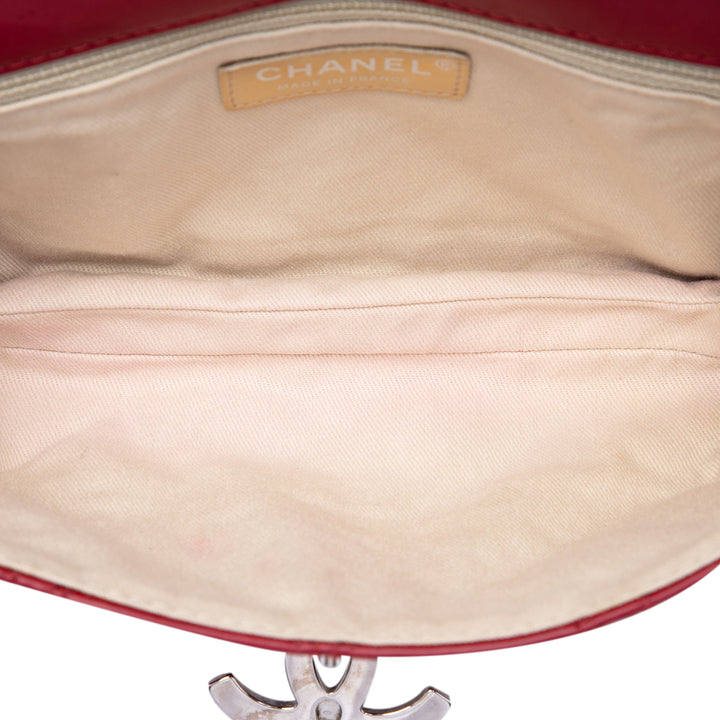 Chanel Matelassé Double Stitch Hamptons Pochette avec chaîne Cuir de veau