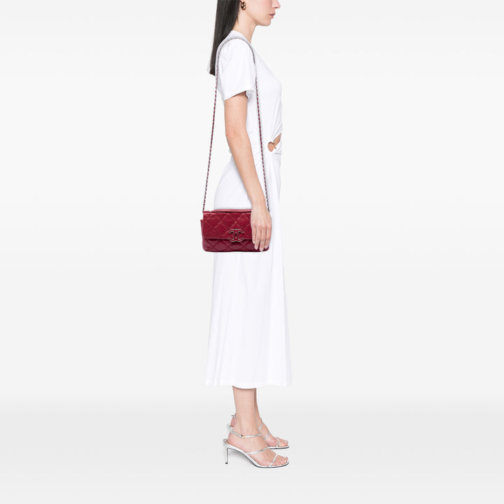 Chanel Matelassé Double Stitch Hamptons Pochette avec chaîne Cuir de veau