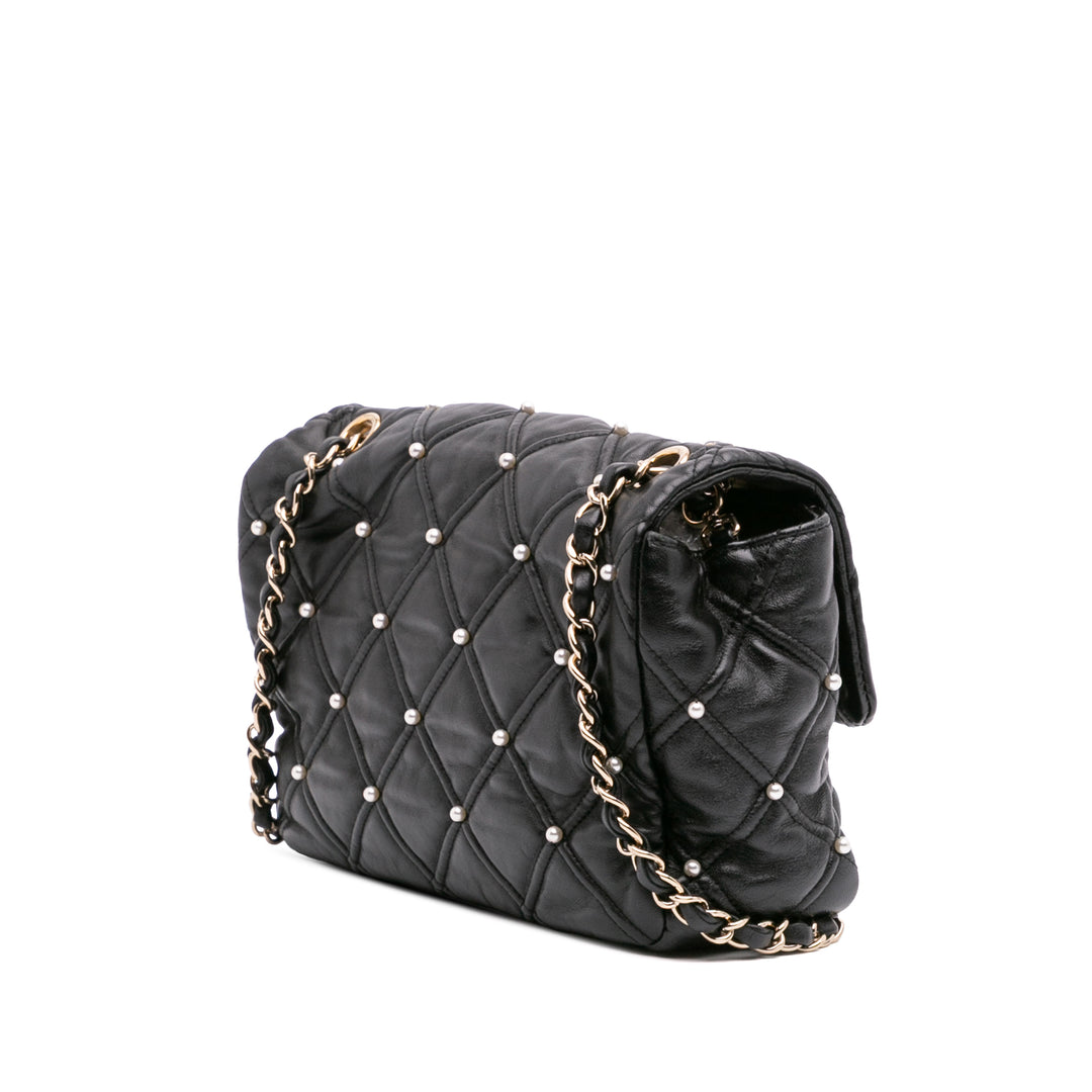Medium Quilted Lambskin Pearl Studs Flap Black - Gaby Paris