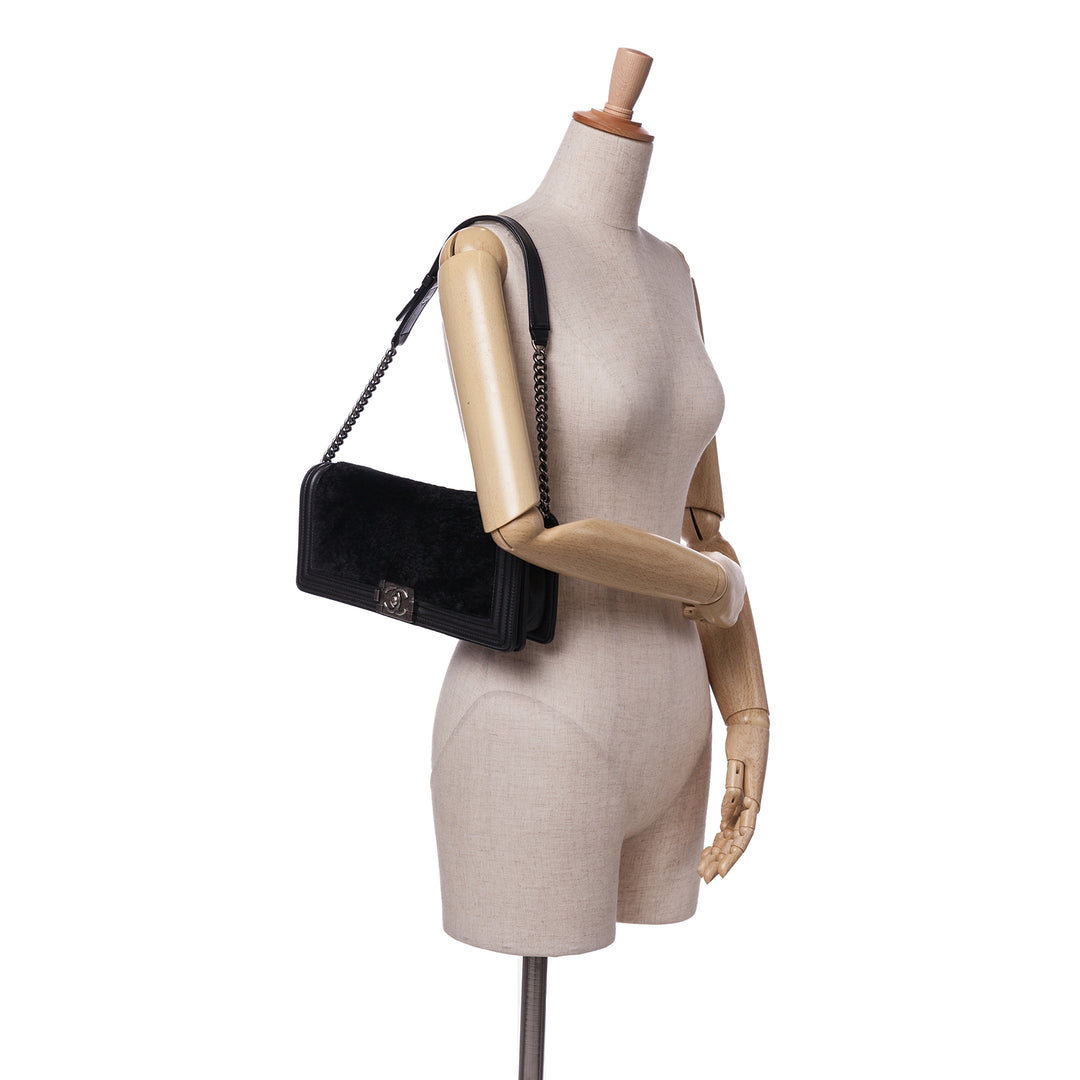 Chanel Shearling East West Boy Flap Noir