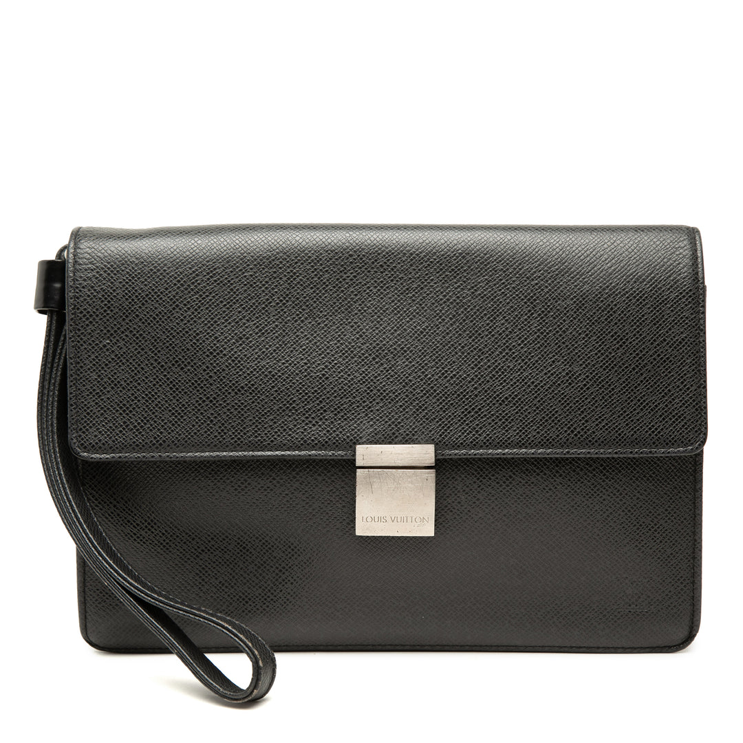 Louis Vuitton Taiga Selenga