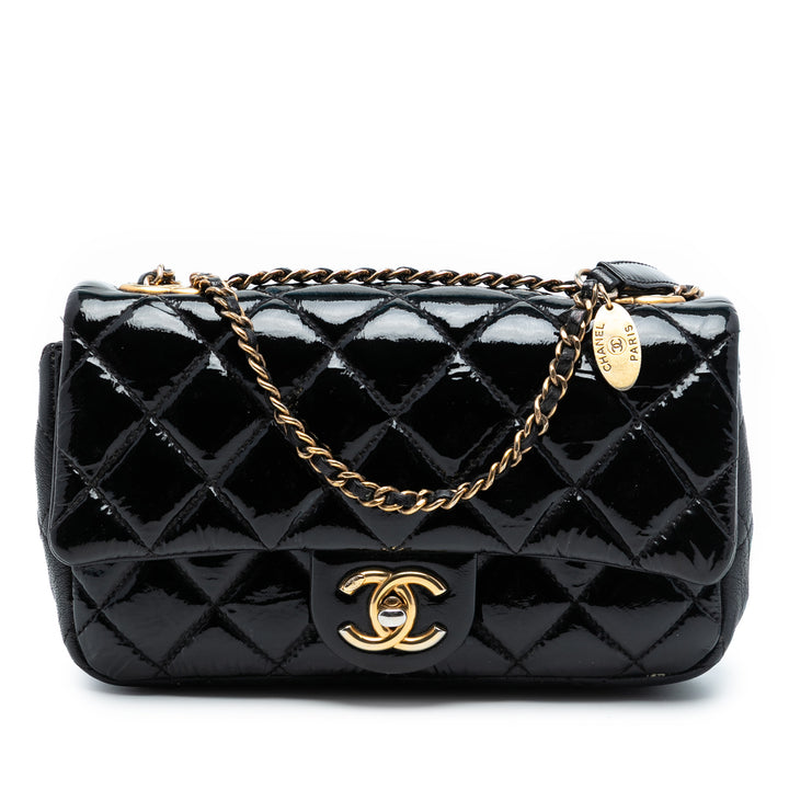 Chanel Paris-Salzburg Small Cuir verni et Cuir de chèvre CC Œillets à rabat