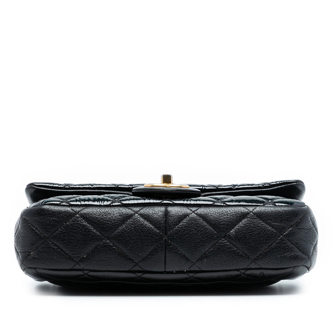 Chanel Paris-Salzburg Small Cuir verni et Cuir de chèvre CC Œillets à rabat