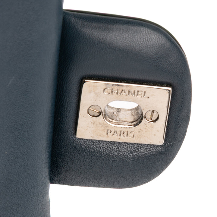 Chanel Medium Classic Cuir verni Double Fla Vert – GABY PARIS Authentique