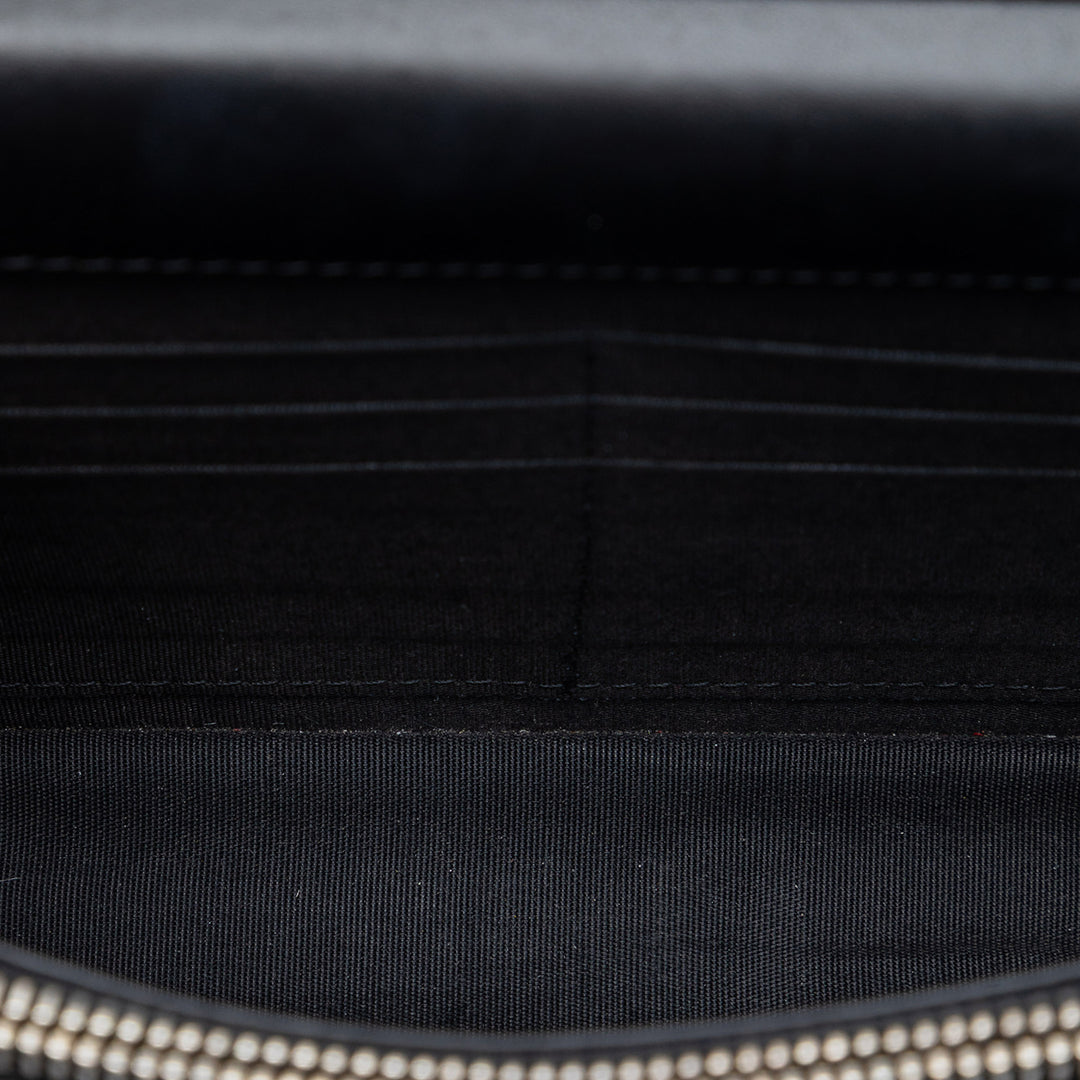 Chanel Matelassé Cuir verni Golden Class Wallet on Chain