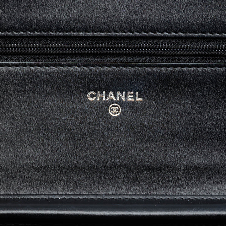 Chanel Matelassé Cuir verni Golden Class Wallet on Chain