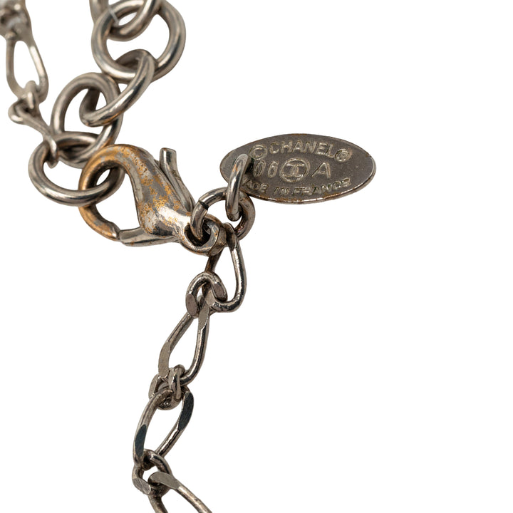 Chanel CC Brass et plaqué Perles fantaisie Lucky Charm Collier Métal