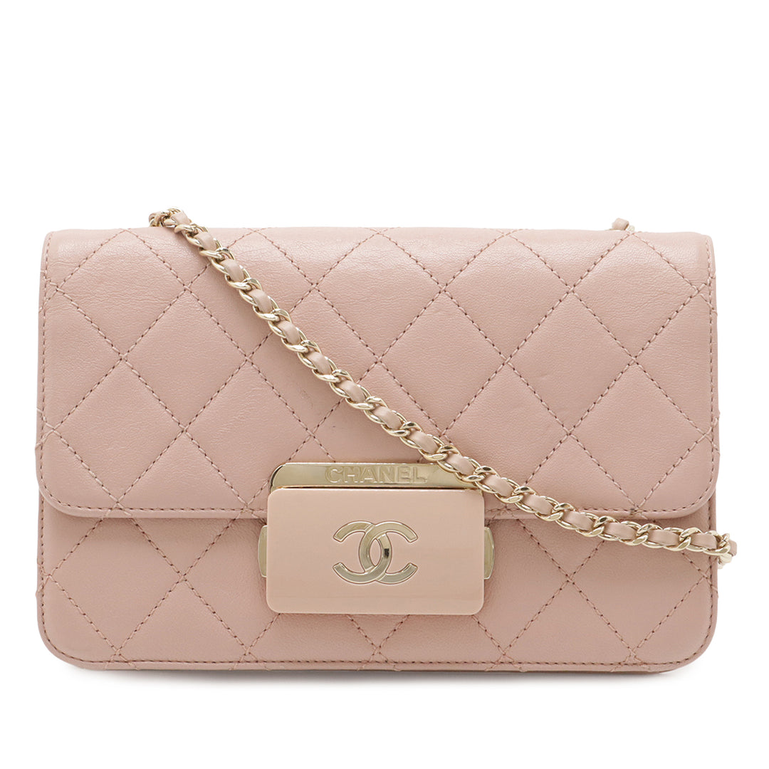 Chanel Mini Matelassé Sheepskin Beauty Lock à rabat