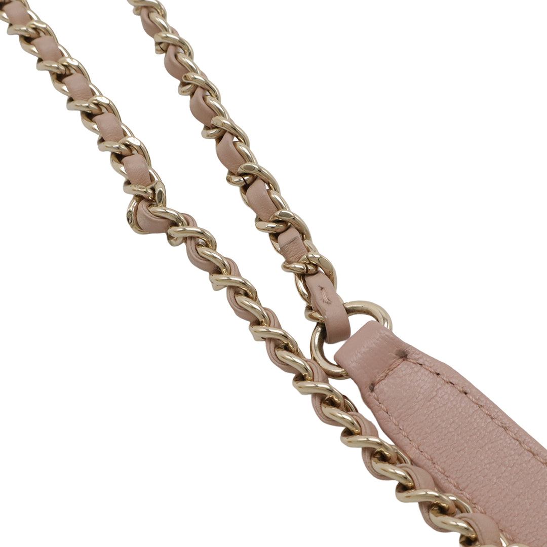 Chanel Mini Matelassé Sheepskin Beauty Lock à rabat
